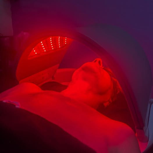 Skin By Vitting tilbyder Dermalux som behandling eller tilkøb til ansigtsbehandling