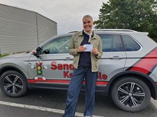 Theresa Kluver-Ulrich bestod køreprøven med ros fra sagkyndig, meddeler Sands Køreskole