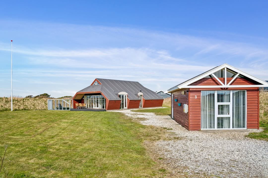 Hyggeligt sommerhus til salg nær Løkken med plads til hele familien