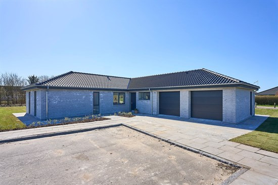 Knøsgårds Alle 6 og 1 anden boliger er kommet til salg denne uge i Aabybro - se boligerne her.