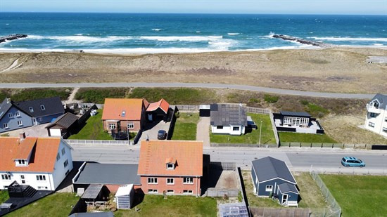 Vesterhavsgade 89 og 1 anden boliger er kommet til salg denne uge i Thyborøn - se boligerne her.
