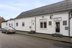 Pris sat ned med 1.190.000 kr. på Hustedvej 7