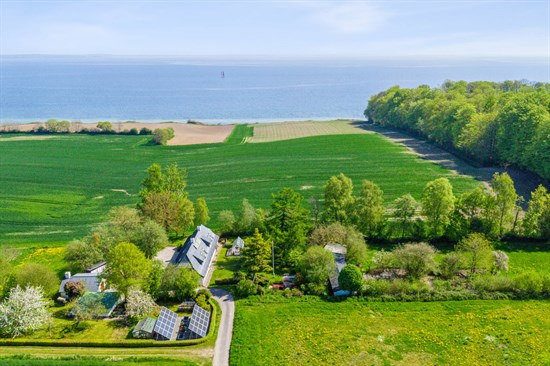 Top 6 over dyreste boliger til salg i Augustenborg. Priser op til 4.475.000 kr