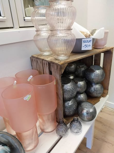 Tulipa Blomster & Havedesign har 50 % på udvalgte potter, vaser og brugskunst