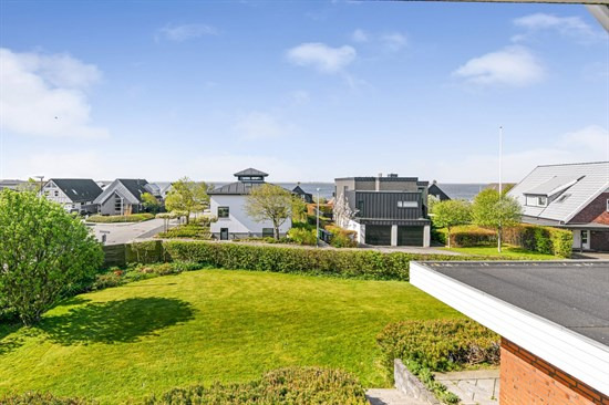 Bakkevænget 8 og 9 andre boliger er kommet til salg denne uge i Esbjerg - se boligerne her.