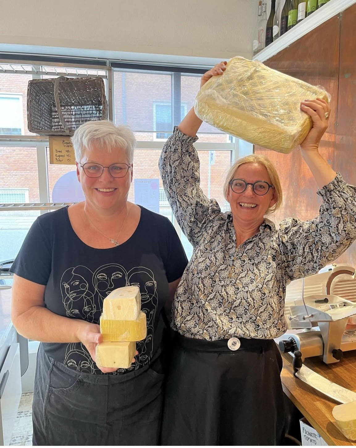 Online ostesmagning: En aften med gårdoste og delikatesser