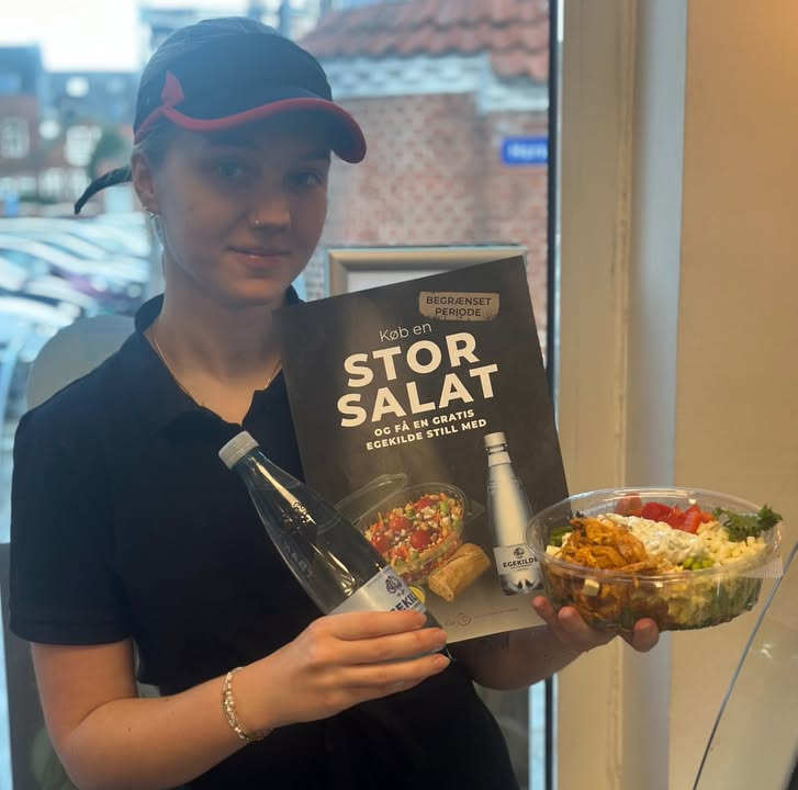 Kylling & Co Holstebro tilbyder gratis Egekilde med stor salat i hele januar