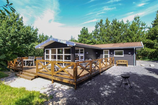 Elmevej 8 er til salg for kun 398.000 kr.: Se de billigste boliger til salg i Henne her