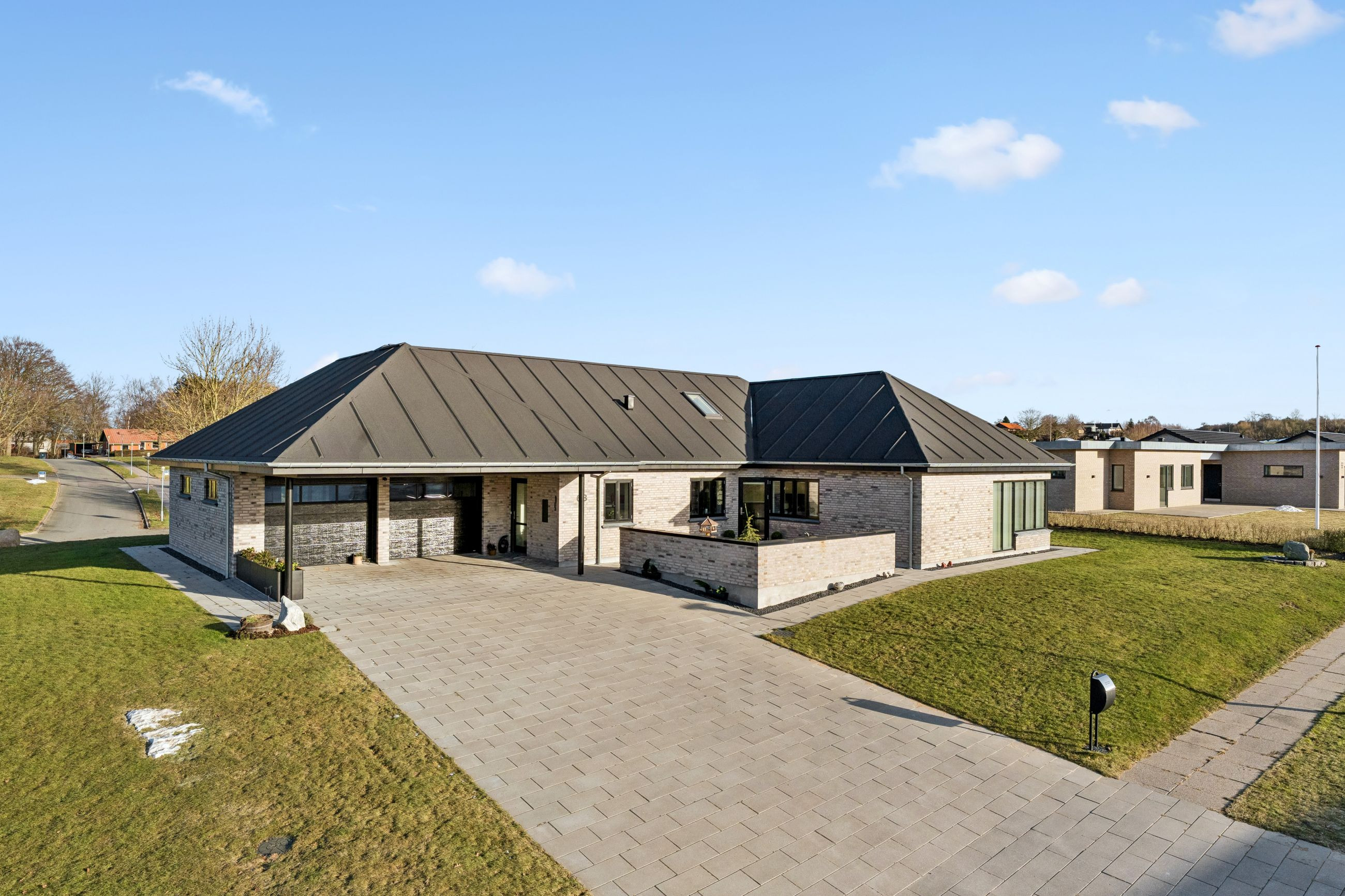 Netop kommet til salg: Klosterbakken 68 en af Tårs’ dyreste adresser