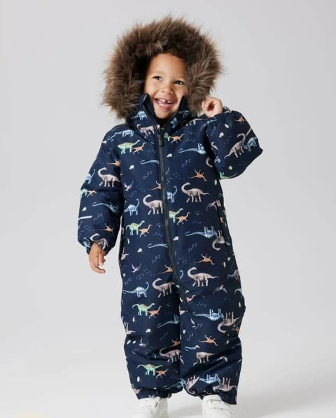 Børneshoppen Brønderslev præsenterer flyverdragter fra Name-it i størrelser 80-128