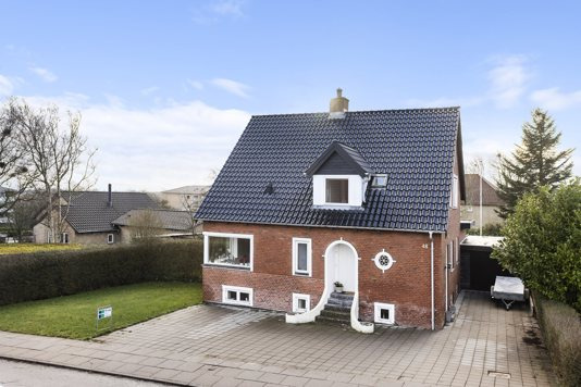 Charmerende villa med plads til hele familien centralt i Hjørring