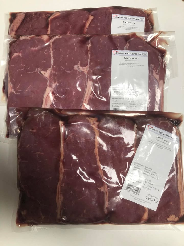 Min Købmand Øster Bjerregrav tilbyder entrecote steaks til 79,95 kr. så længe lager haves