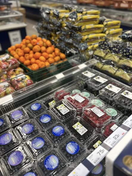 Rema 1000 Aalborg på Stenbjergvej byder på søndagstilbud og frisk grønt