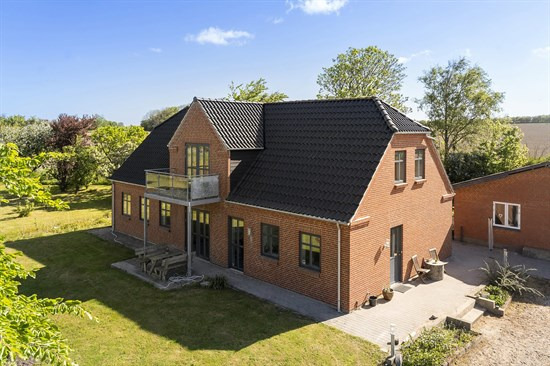 Top 6 over dyreste boliger til salg i Vinderup. Priser op til 5.745.000 kr