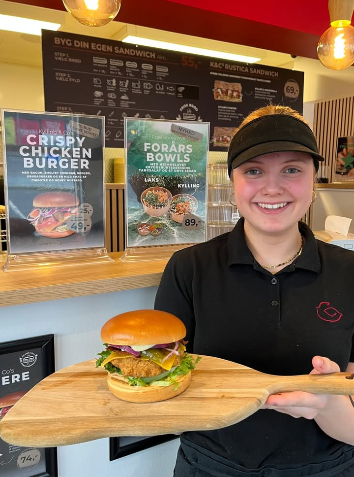 Kylling & Co tilbyder crispy chicken burger til nedsat pris i marts