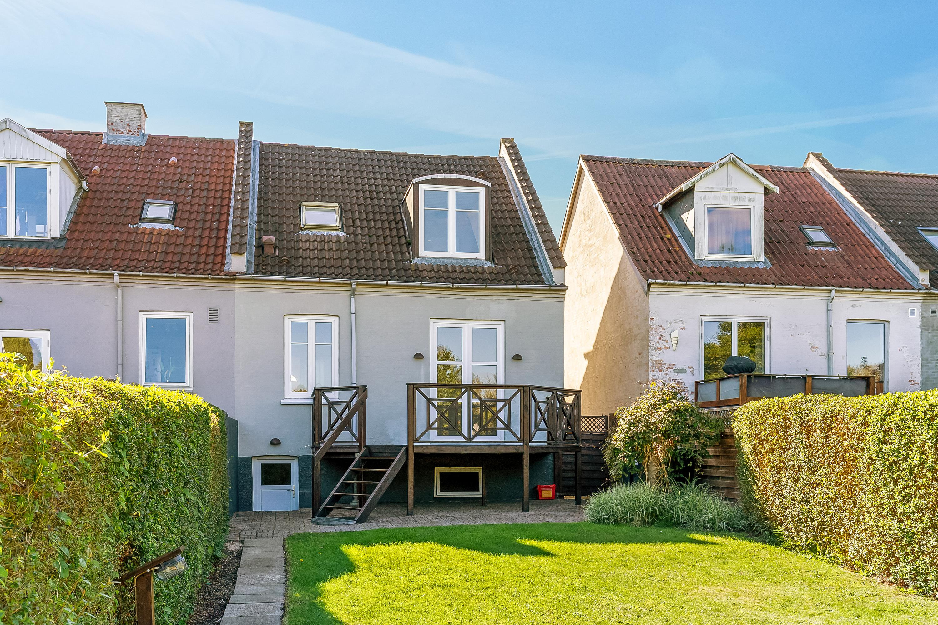 Velkommen til Brovejen 108  et rummeligt dobbelthus med central beliggenhed