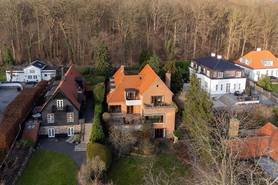 Luksusbolig netop kommet til salg i Klampenborg: Se hvad du skal smide for Klampenborgs dyreste adresser her