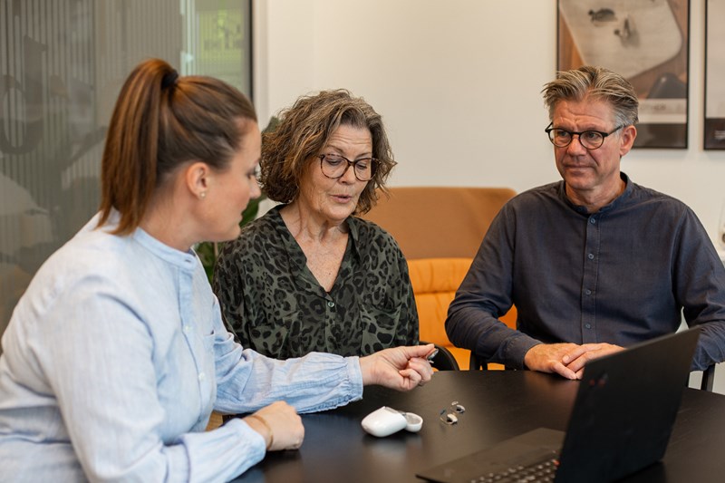 Råd og vejledning omkring høreapparater er en vigtig del af firmaets service.