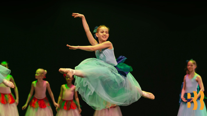 Bibliotekerne julehygger med teater, kreaværksteder og ballet