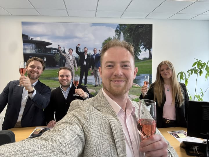 John Frandsen Ikast byder på fredagsbobler og forårssol