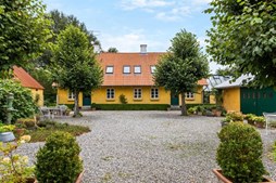 Netop kommet til salg: Skarresøvej 5 en af Ryomgårds dyreste adresser