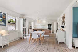 Nørredamsvej 118 og 1 anden boliger er kommet til salg denne uge i Fredensborg - se boligerne her.