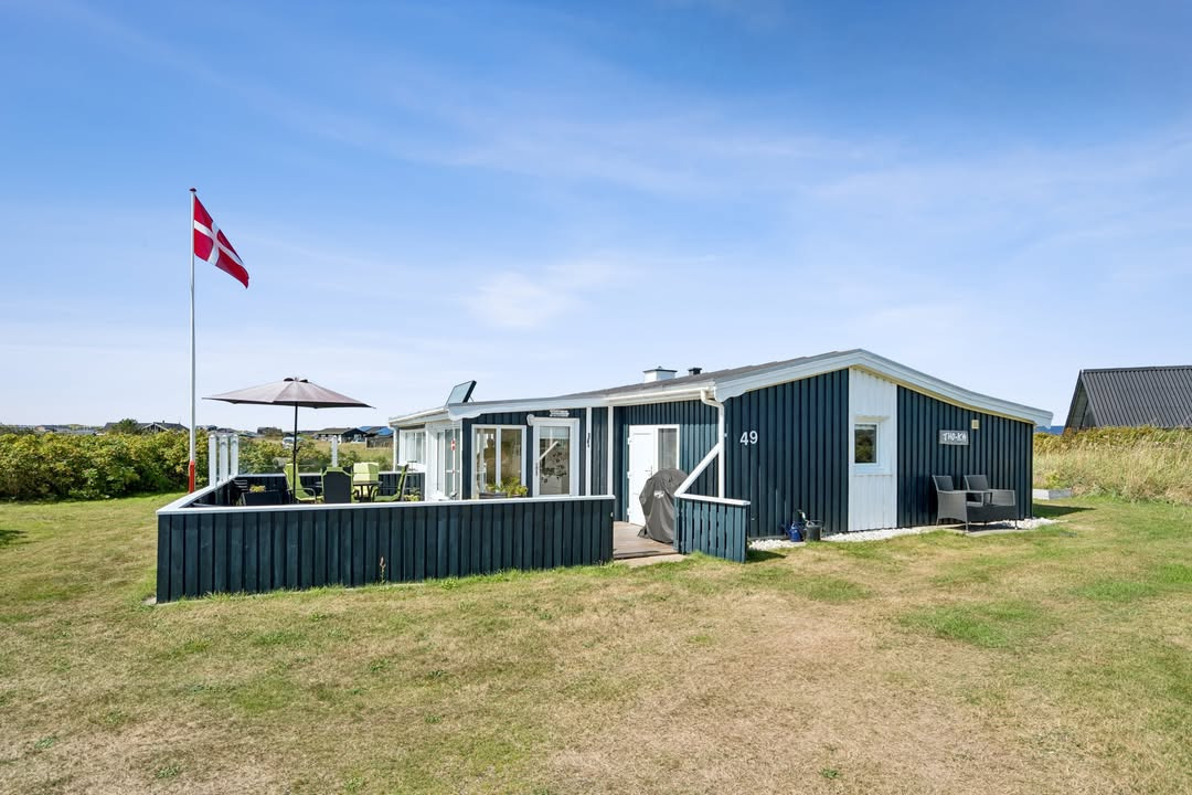Charmerende sommerhus tæt på Vesterhavet til salg hos home Brønderslev