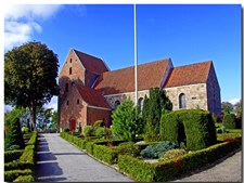 Foredrag i Mørke Kirke: Hvordan hjælper vi bedst os selv og hinanden, når livet gør ondt?