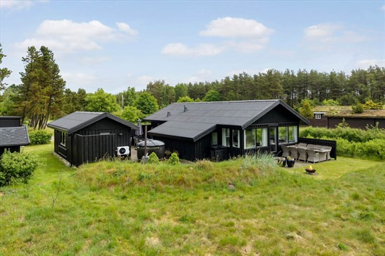 Grævlingevej 6 og 2 andre boliger er kommet til salg denne uge i Brovst - se boligerne her.