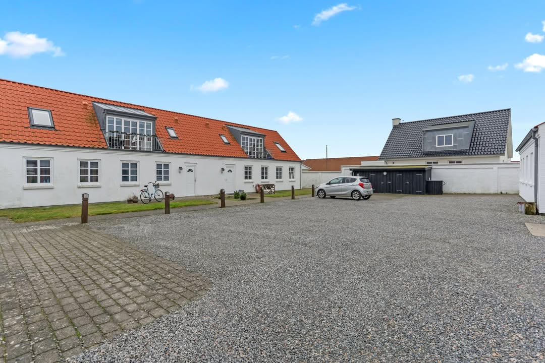 Mæglerhuset Vestkysten I/S fremhæver investeringsmulighed med to lejemål i Løkken