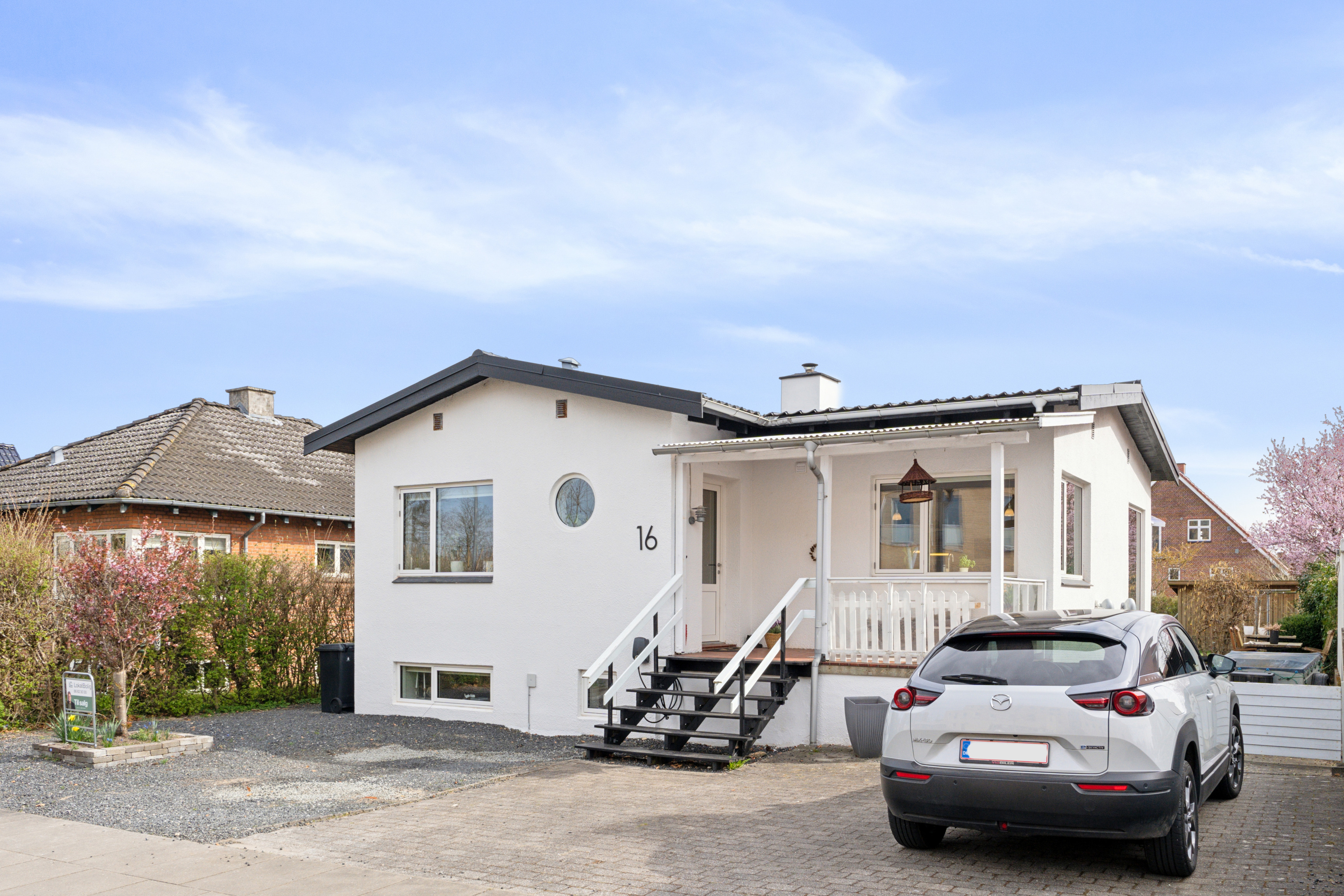 Til salg hos Lokalbolig Silkeborg - Mathias Bach & Co: GIV ET BUD!