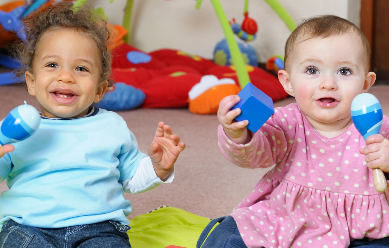 De små improviserer på biblioteket