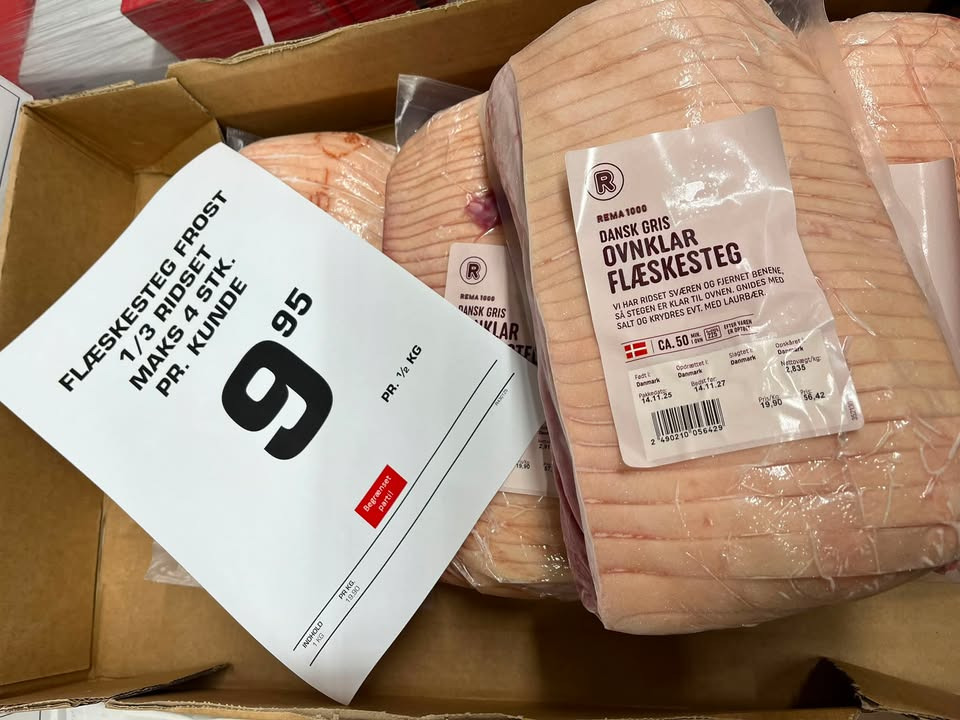 REMA 1000 Nykøbing Mors sælger frosne flæskestege til 9,95 kr. pr. 1/2 kilo
