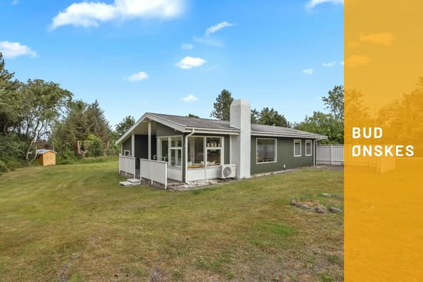 Mæglerhuset Asger Larsen ønsker bud på charmerende renoveret fritidshus i Trend