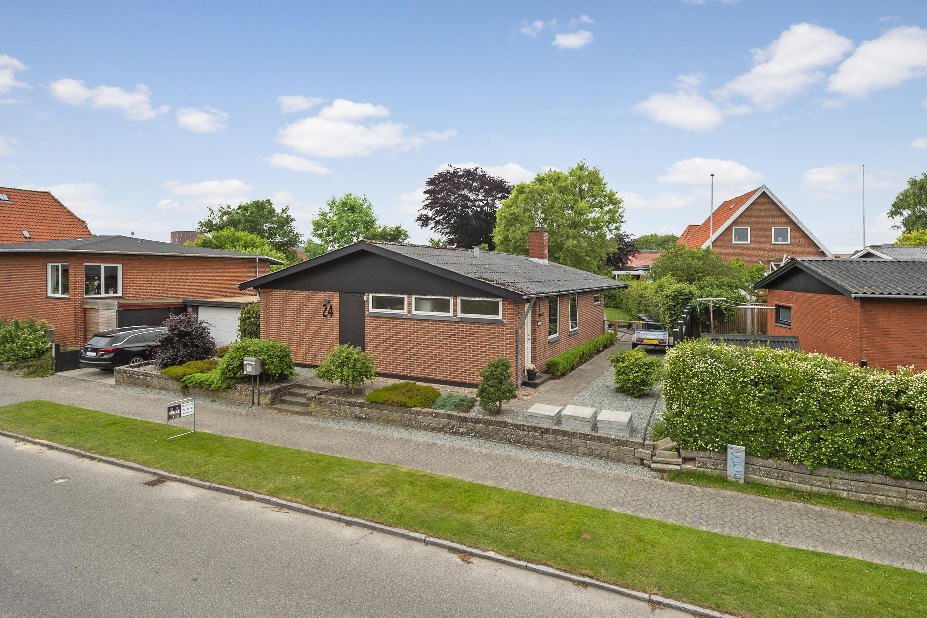 Ringen 24, 6700 Esbjerg – Indflytningsklar villa med charme, og minimal vedligeholdelse