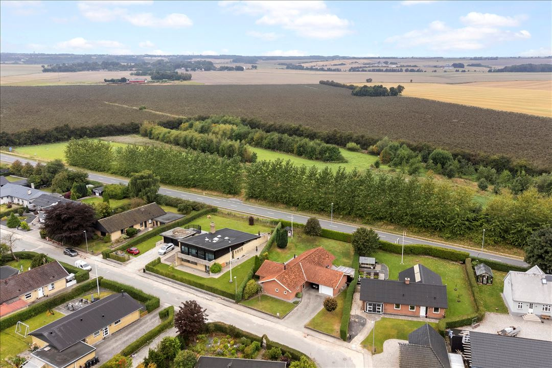 Til salg hos EDC DANEBO: Ind­flyt­nings­klar familievilla