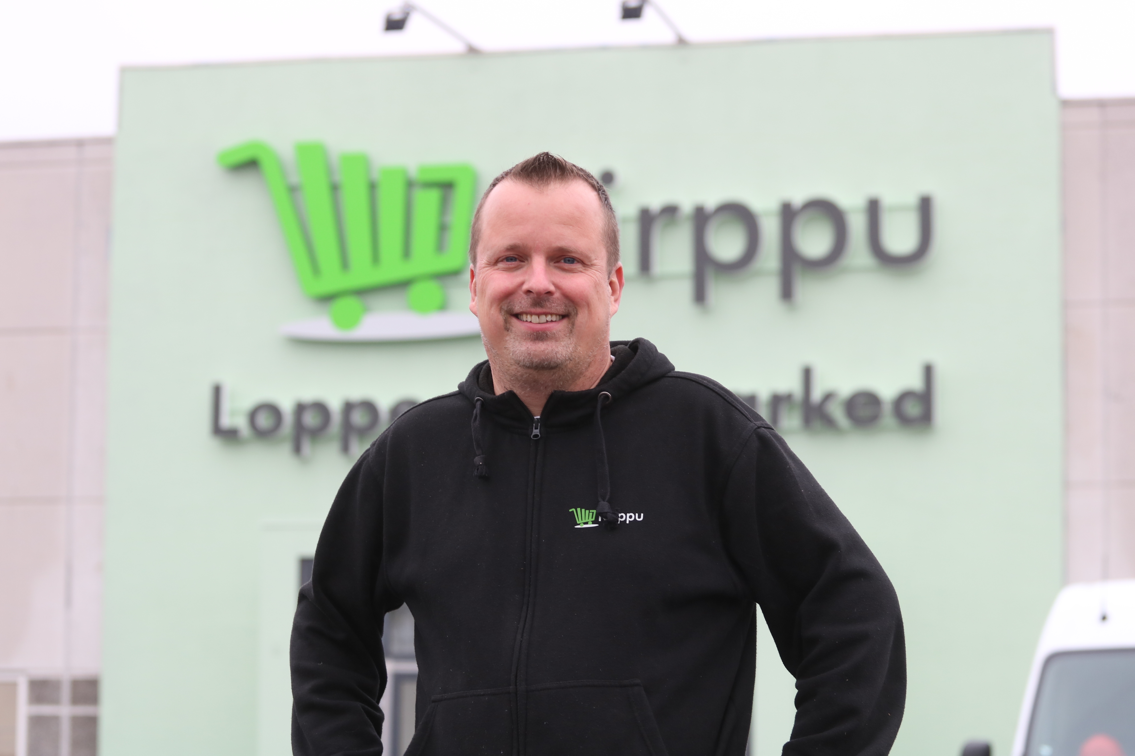 Loppesupermarkedskæden Kirppu genåbner i Tilst 