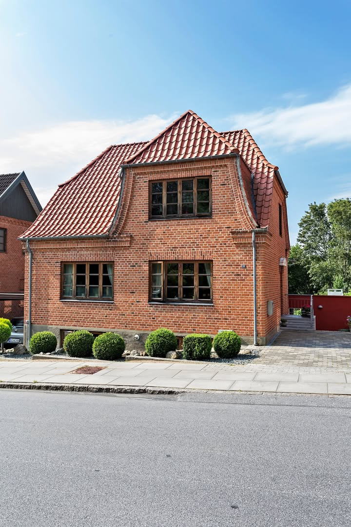 EDC Skive I/S præsenterer villa nær skov og strand i Skive