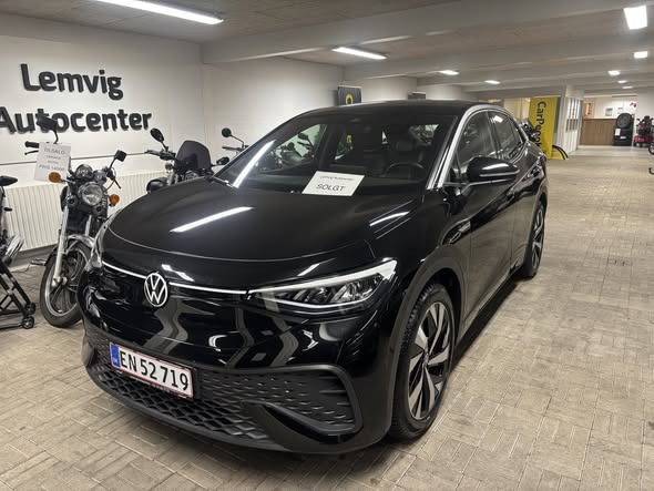 Lemvig Autocenter fejrer succes med nyligt solgte biler