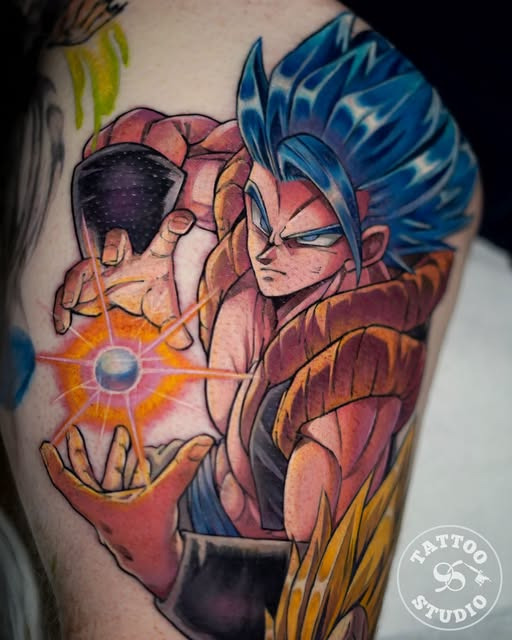 Tattoo Studio 96 Aarhus: Bar har skabt anime-tattoo med intense farver og skarpe detaljer