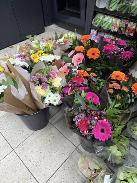 Rema 1000 Ringsted tilbyder smukke påskebuketter i alle prisklasser