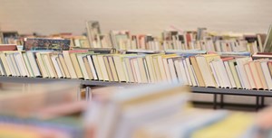 Gør en god handel til bogsalg på Nakskov Bibliotek