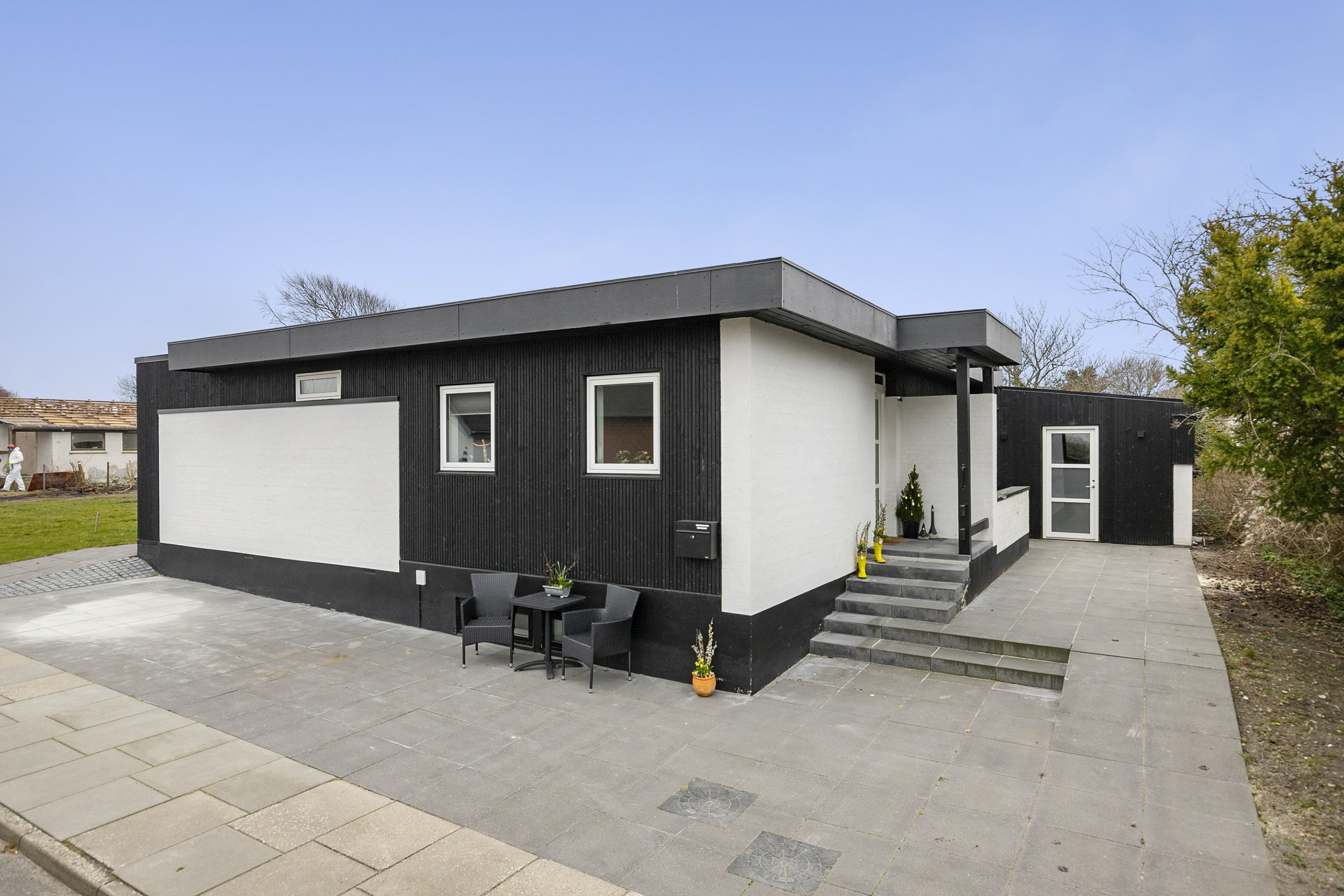 Indflytningsklar villa med moderne design i hjertet af Løgstør