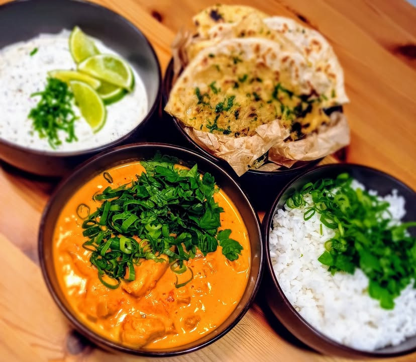 Njordkøkken tilbyder ekstra Butter Chicken kuverter i aften efter først til mølle-princippet