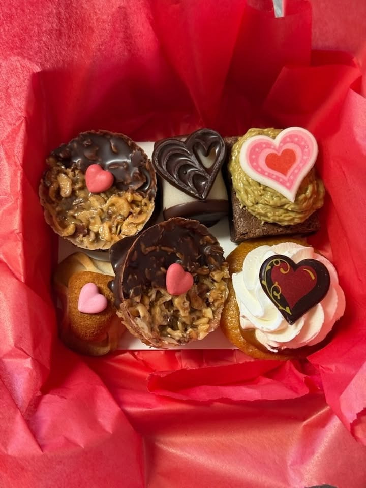 Meny Als tilbyder valentinsdag tapas kager til deling eller nydelse selv