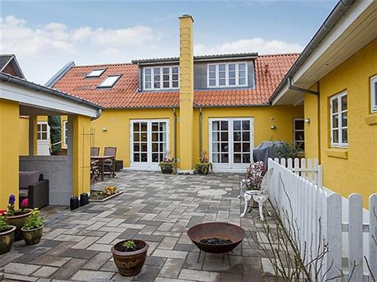 Luksusbolig netop kommet til salg i Ullerslev: Se hvad du skal smide for Ullerslevs dyreste adresser her