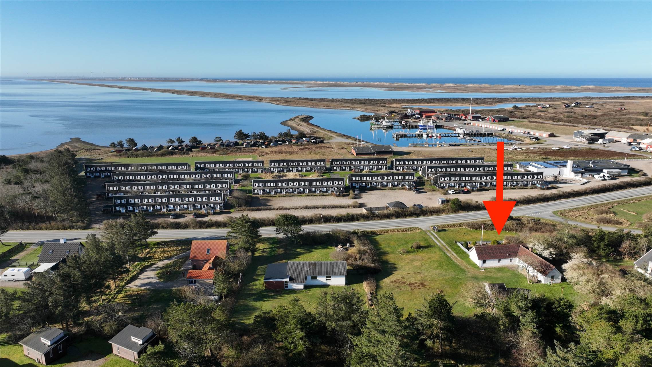 Til salg hos EDC Hurup Thy: Hyggeligt hus m. aktivitetsrum inkl. ekstra grund