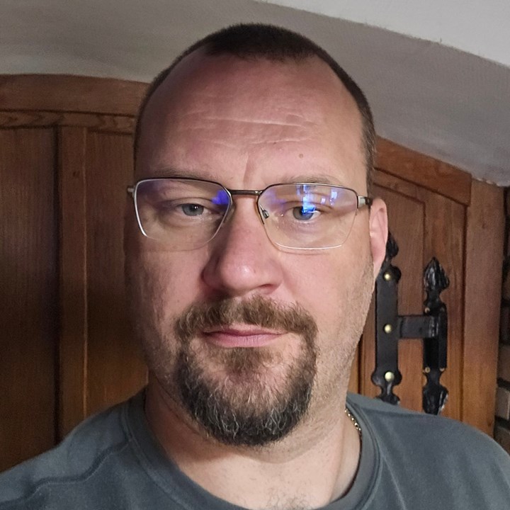 Portrætfoto af Szabolcs