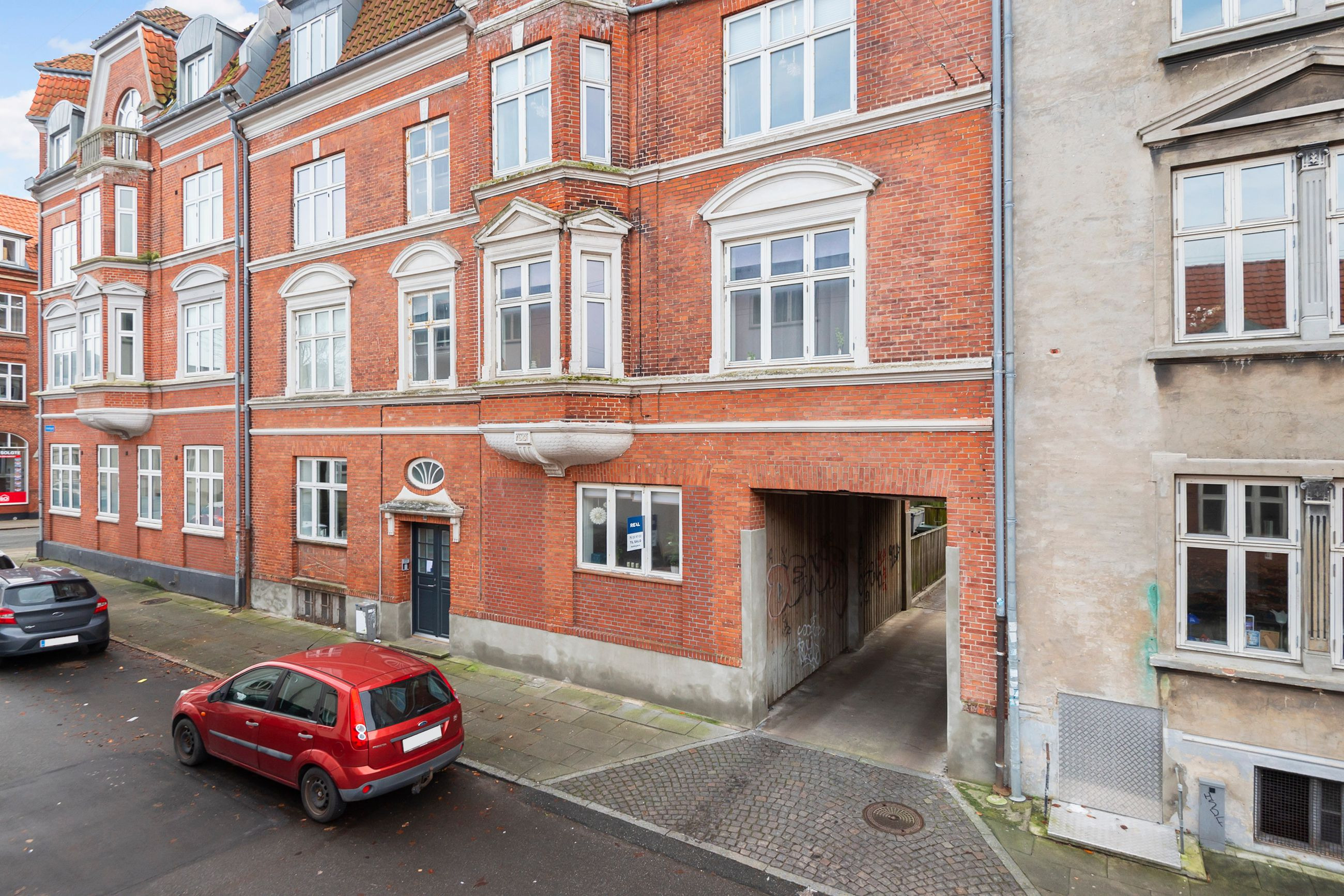 Til salg hos RealMæglerne Esbjerg og Bramming: Moderne og indflytningsklar ejerlejlighed