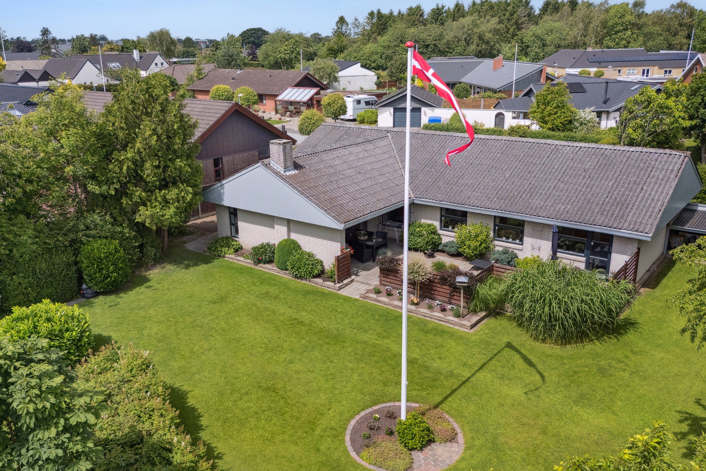 Til salg hos John Frandsen Ikast: Sven Dalsgaards Vej 1, 7430 Ikast